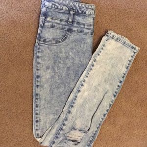High waisted jeans